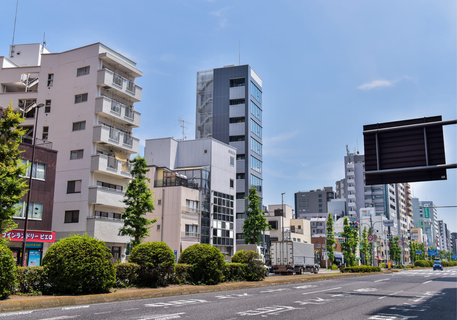 10階建てのビルは時間帯によって移り変わる北千住の眺望が魅力的